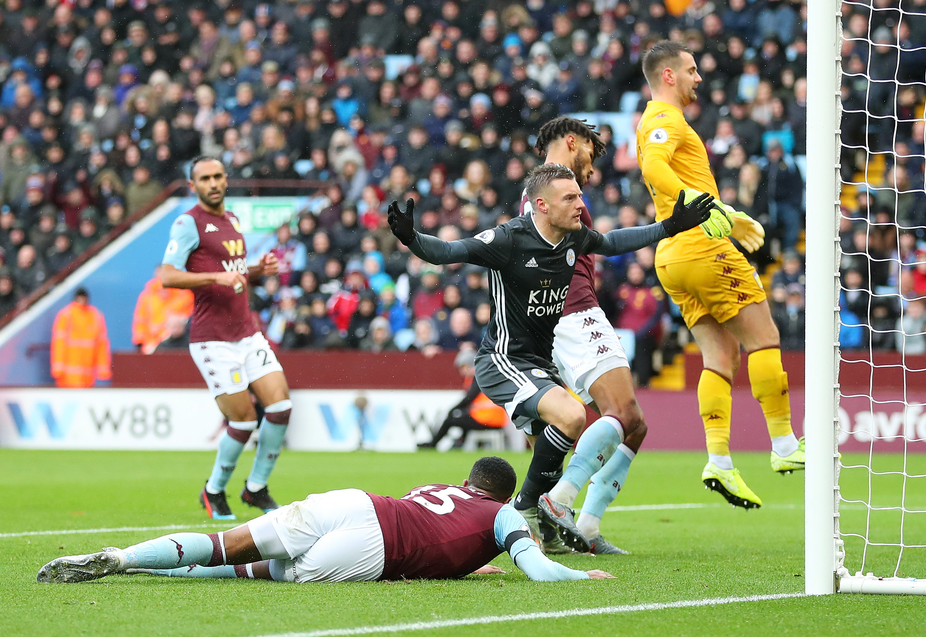 在分析姆巴 在分析姆巴