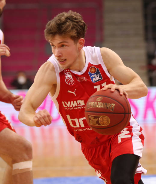 题暴露了锋 题暴露了锋